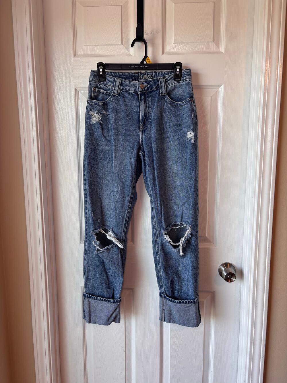 Rewash Women’s Size 5 Distressed Ripped Mom Jeans Cuffed 100% Cotton.